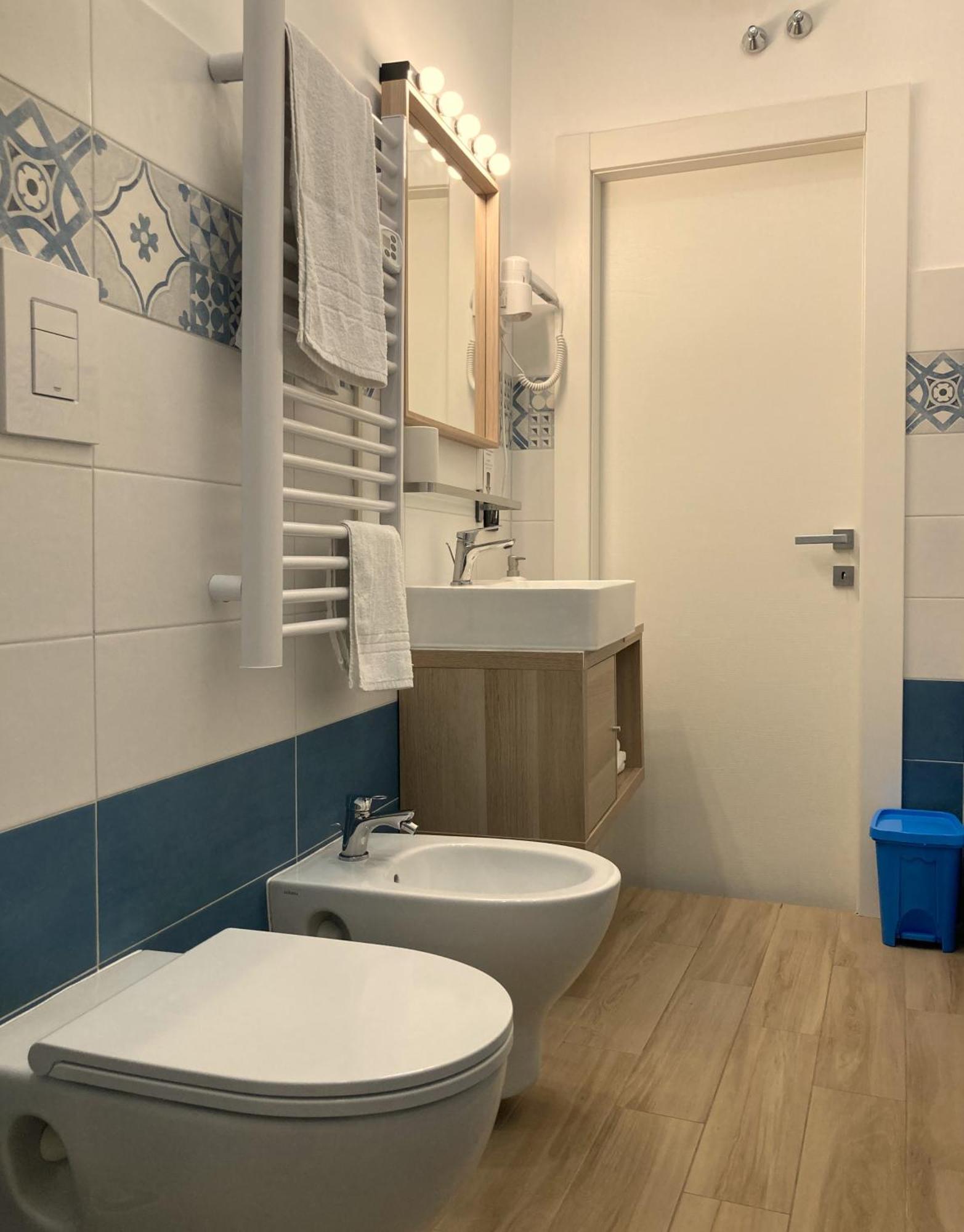 La Casa Blu Nel Cuore Storico Di Napoli 외부 사진